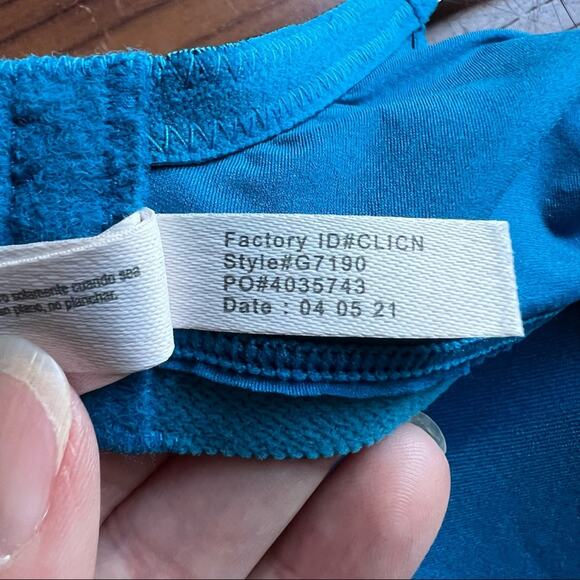 NWT- On Gossamer Next to Nothing Micro Wireless Bra- Size 34D - Picture 13 of 13